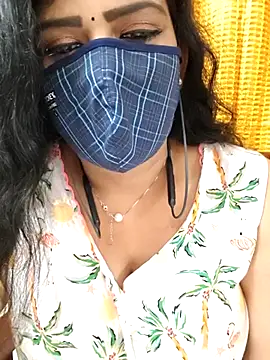 ashmitha online show from November 3, 2025, 6:00 pm