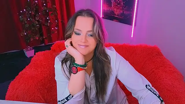 AnielaFox online show from April 12, 2026, 7:44 am