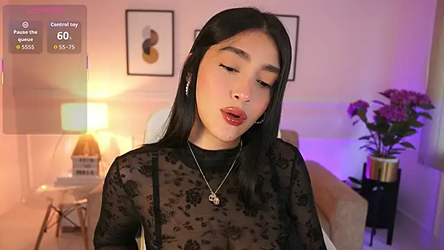 Snapshot of JulesBenett chatting on October 22, 2025, 11:42 am JulesBenett online show from October 22, 2025, 11:42 am