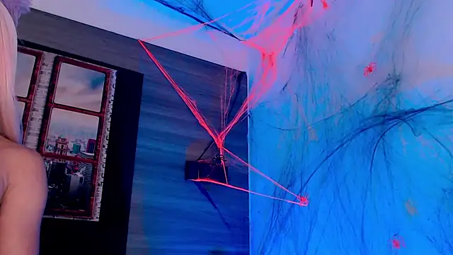 SashaNova online show from October 16, 2025, 5:38 am