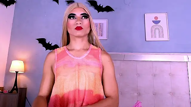 Snapshot of Emily_Castillo_1 chatting on November 23, 2025, 4:22 am Emily Castillo 1 online show from November 23, 2025, 4:22 am