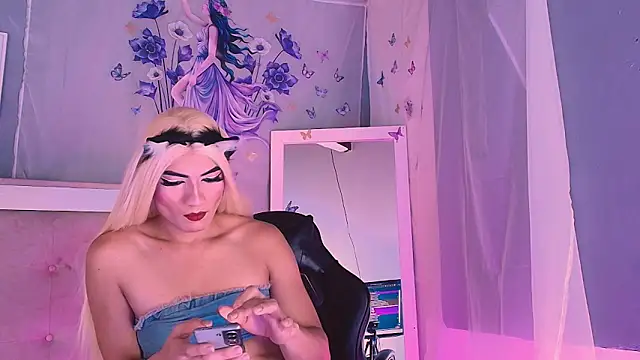 Snapshot of Emily_Castillo_1 chatting on March 8, 2026, 4:38 am Emily Castillo 1 online show from March 8, 2026, 4:38 am