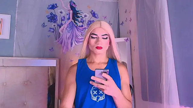 Snapshot of Emily_Castillo_1 chatting on April 8, 2026, 4:58 am Emily Castillo 1 online show from April 8, 2026, 4:58 am