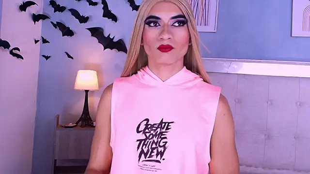 Snapshot of Emily_Castillo_1 chatting on November 5, 2025, 4:59 am Emily Castillo 1 online show from November 5, 2025, 4:59 am