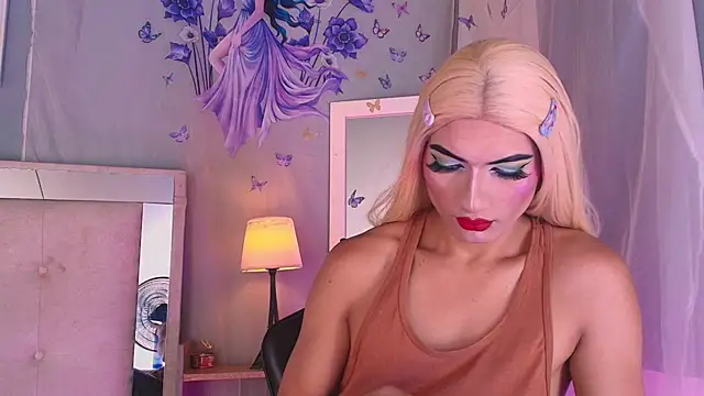 Snapshot of Emily_Castillo_1 chatting on March 29, 2026, 5:42 am Emily Castillo 1 online show from March 29, 2026, 5:42 am