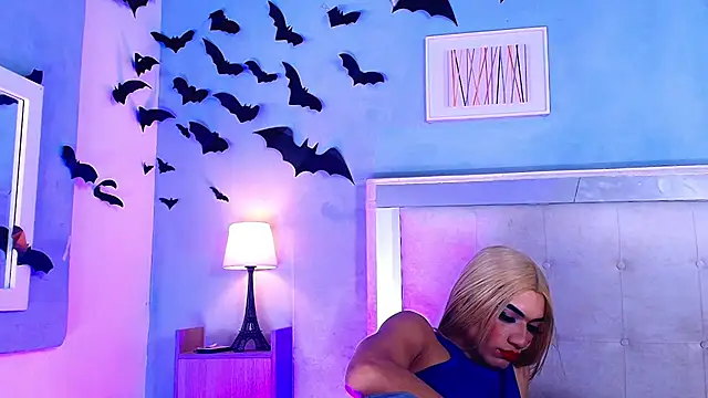 Snapshot of Emily_Castillo_1 chatting on November 7, 2025, 4:17 am Emily Castillo 1 online show from November 7, 2025, 4:17 am