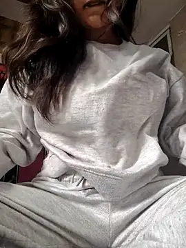 Miss Love25 online show from January 8, 2026, 4:29 am