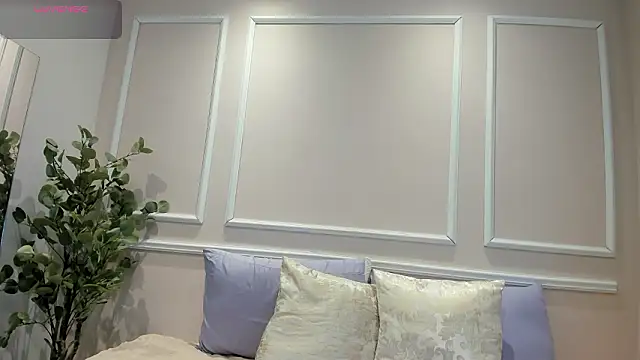 Lucy Canel online show from February 7, 2026, 5:10 pm