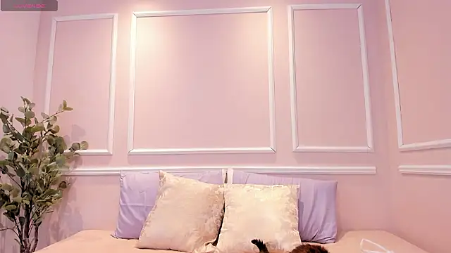 Lucy Canel online show from February 6, 2026, 7:32 pm