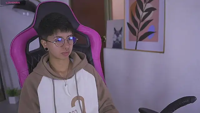 tommy blue online show from September 22, 2025, 1:06 pm