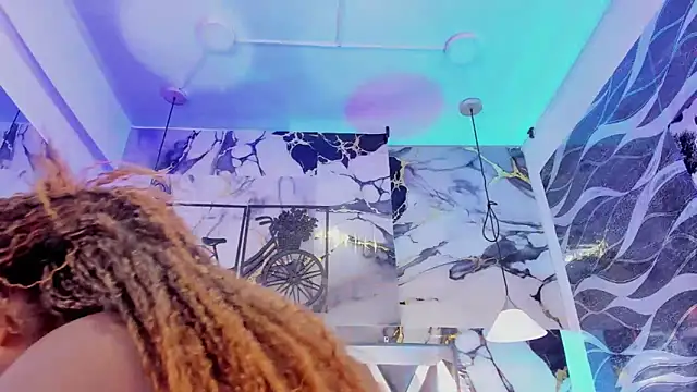 CandyMartinez  online show from May 20, 2026, 8:39 pm