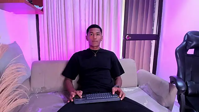 Snapshot of LexiAndDeker chatting on November 16, 2025, 3:17 pm LexiAndDeker online show from November 16, 2025, 3:17 pm