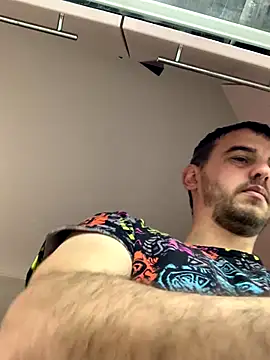 Snapshot of Maxpeins chatting on December 15, 2025, 11:05 am Maxpeins online show from December 15, 2025, 11:05 am