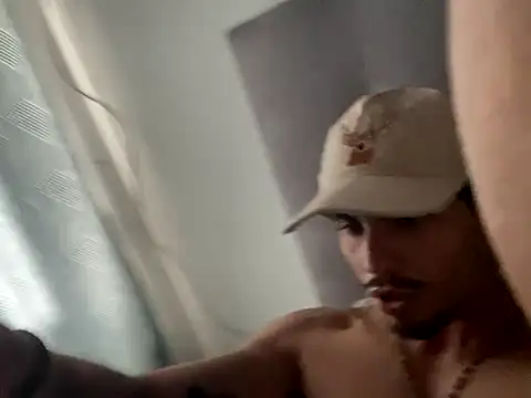 Snapshot of salvadorsneakerfreak chatting on September 14, 2025, 10:21 pm salvadorsneakerfreak online show from September 14, 2025, 10:21 pm