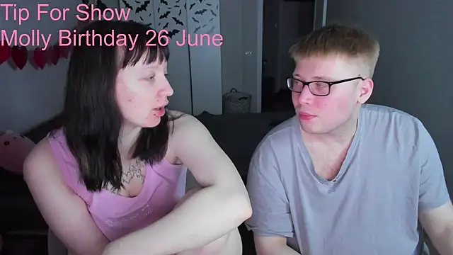 Snapshot of JayMollyy chatting on May 28, 2026, 4:35 pm JayMollyy online show from May 28, 2026, 4:35 pm