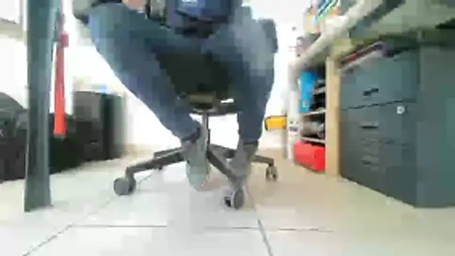 GM51-1988 online show from April 7, 2026, 3:25 pm