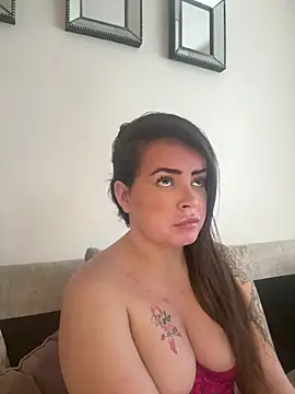 Snapshot of Sophie_23XX chatting on February 7, 2026, 9:39 am Sophie 23XX online show from February 7, 2026, 9:39 am