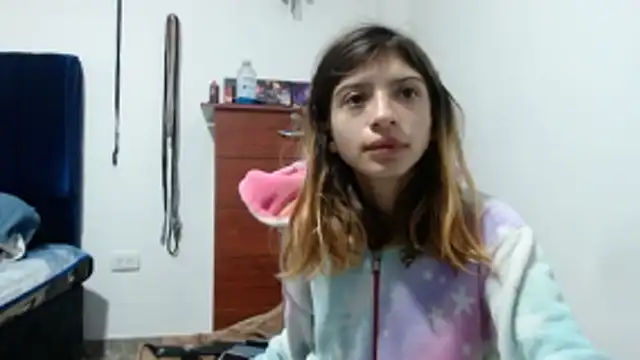 Snapshot of KratosAfroditacs chatting on March 20, 2026, 3:57 pm KratosAfroditacs online show from March 20, 2026, 3:57 pm