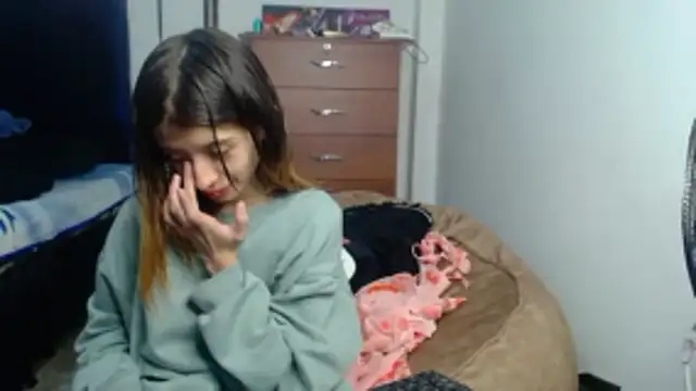 Snapshot of KratosAfroditacs chatting on March 29, 2026, 6:53 pm KratosAfroditacs online show from March 29, 2026, 6:53 pm