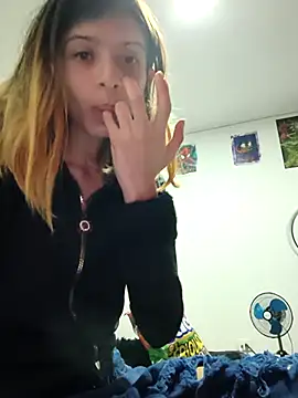 Snapshot of KratosAfroditacs chatting on March 22, 2026, 12:14 am KratosAfroditacs online show from March 22, 2026, 12:14 am