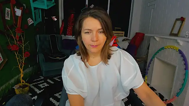 Snapshot of NicoleHitman chatting on March 5, 2025, 9:49 am NicoleHitman online show from March 5, 2025, 9:49 am