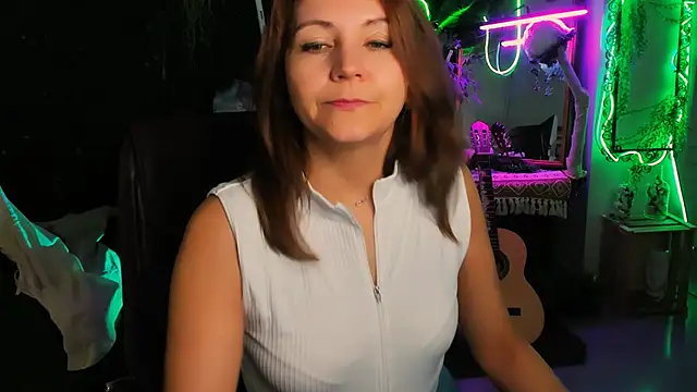 NicoleHitman online show from November 26, 2025, 9:31 am