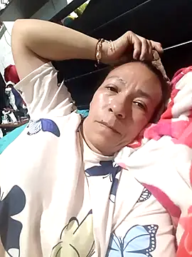 Snapshot of Antonela45 chatting on April 13, 2026, 11:20 pm Antonela45 online show from April 13, 2026, 11:20 pm