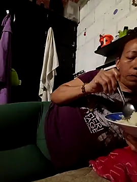 Snapshot of Antonela45 chatting on January 16, 2026, 12:14 am Antonela45 online show from January 16, 2026, 12:14 am