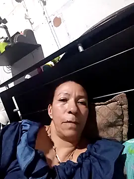 Snapshot of Antonela45 chatting on April 13, 2026, 2:15 am Antonela45 online show from April 13, 2026, 2:15 am