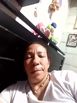 Snapshot of Antonela45 chatting on March 19, 2026, 12:21 am Antonela45 online show from March 19, 2026, 12:21 am