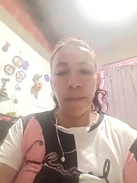 Snapshot of Antonela45 chatting on March 27, 2026, 12:41 am Antonela45 online show from March 27, 2026, 12:41 am