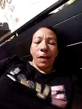 Snapshot of Antonela45 chatting on May 13, 2026, 1:01 am Antonela45 online show from May 13, 2026, 1:01 am
