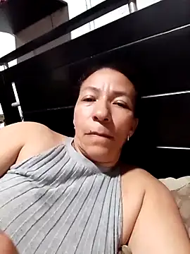 Snapshot of Antonela45 chatting on February 7, 2026, 11:57 pm Antonela45 online show from February 7, 2026, 11:57 pm