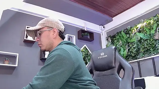 alex  montesco online show from March 5, 2025, 12:22 pm