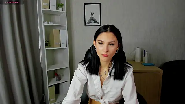 Snapshot of Erika_Flame chatting on March 19, 2025, 8:23 am Erika Flame online show from March 19, 2025, 8:23 am