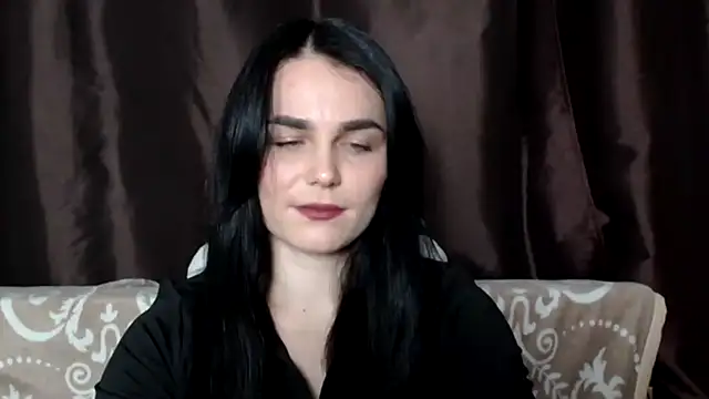 Silviaa online show from March 5, 2025, 8:10 pm