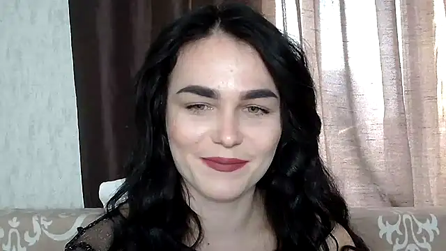 Silviaa online show from March 10, 2025, 3:09 pm