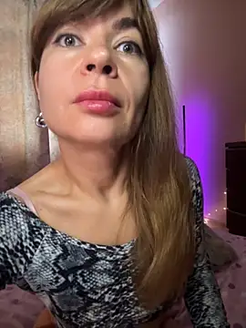 Snapshot of Mary_Kiitty chatting on October 20, 2025, 8:37 am Mary Kiitty online show from October 20, 2025, 8:37 am