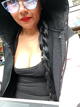 Snapshot of Ariana_Rodriguez chatting on January 31, 2026, 7:12 pm Ariana Rodriguez online show from January 31, 2026, 7:12 pm