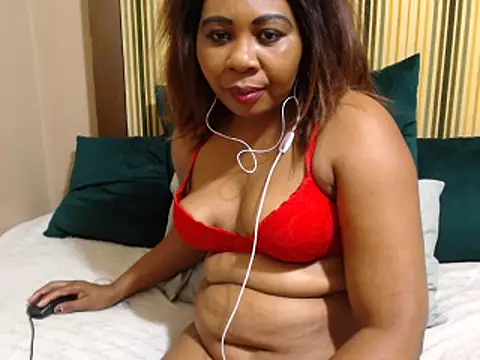 Snapshot of EBONYHUGEWETCLIT11 chatting on March 21, 2025, 5:02 pm EBONYHUGEWETCLIT11 online show from March 21, 2025, 5:02 pm