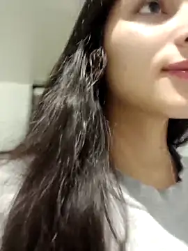 Valen Person online show from October 31, 2025, 3:30 pm