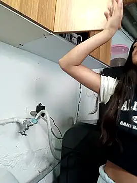 Valen Person online show from November 19, 2025, 3:12 pm