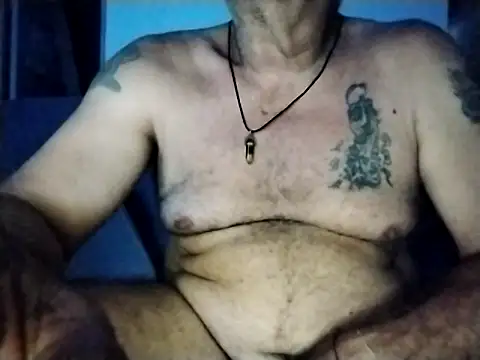 Snapshot of coolbrady17 chatting on March 15, 2025, 4:10 pm coolbrady17 online show from March 15, 2025, 4:10 pm