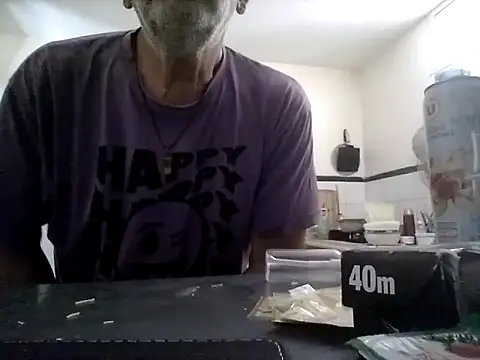 Snapshot of coolbrady17 chatting on March 18, 2025, 6:39 am coolbrady17 online show from March 18, 2025, 6:39 am