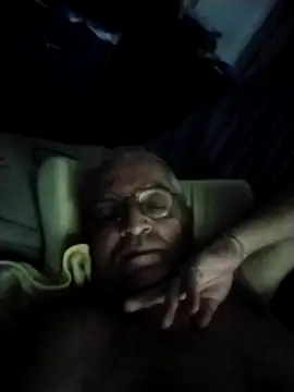 Snapshot of coolbrady17 chatting on March 5, 2025, 8:32 pm coolbrady17 online show from March 5, 2025, 8:32 pm