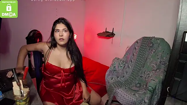 Snapshot of incubus2sucubus chatting on October 25, 2025, 8:53 pm incubus2sucubus online show from October 25, 2025, 8:53 pm