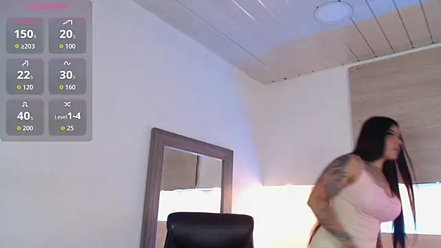 Snapshot of Cristal_Velle chatting on September 19, 2025, 12:53 pm Cristal Velle online show from September 19, 2025, 12:53 pm