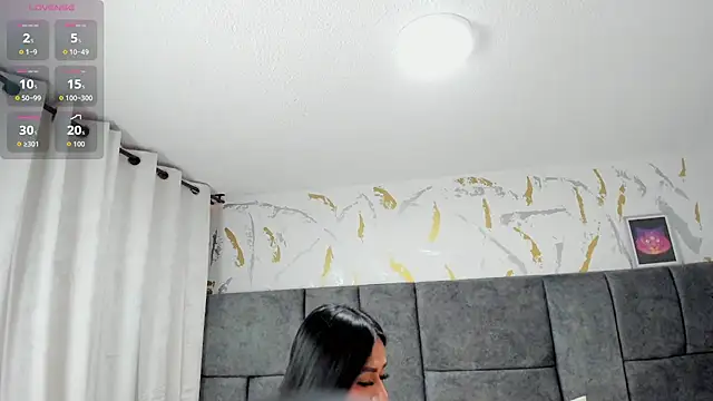 Snapshot of Cristal_Velle chatting on November 20, 2025, 12:39 pm Cristal Velle online show from November 20, 2025, 12:39 pm