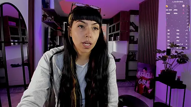 Snapshot of Saraa_Desiree chatting on February 16, 2026, 7:34 pm Saraa Desiree online show from February 16, 2026, 7:34 pm