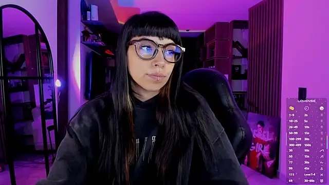 Snapshot of Saraa_Desiree chatting on February 18, 2026, 11:23 pm Saraa Desiree online show from February 18, 2026, 11:23 pm